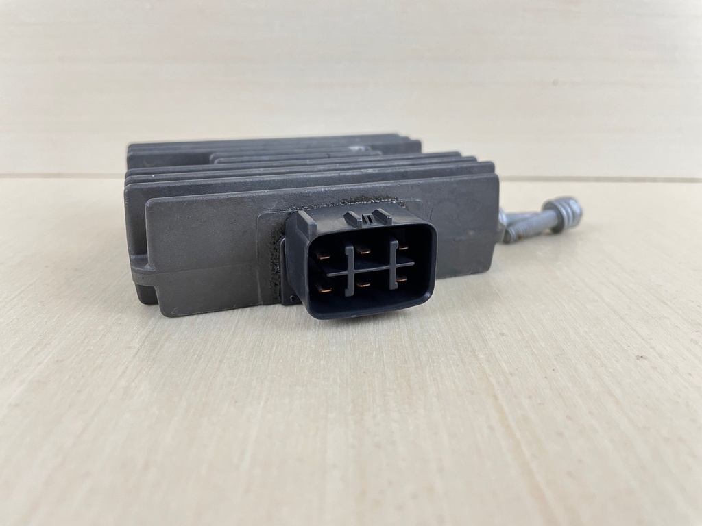 2006 Yamaha 50HP 4 Stroke Outboard Rectifier Regulator Assembly 6D3-81960-00-00