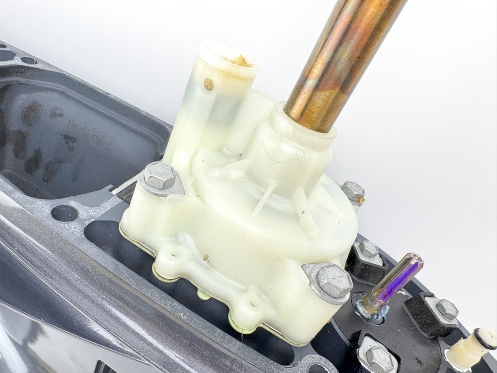 Yamaha 175 200HP I4 25" XL Lower Unit Gear Case Brand New