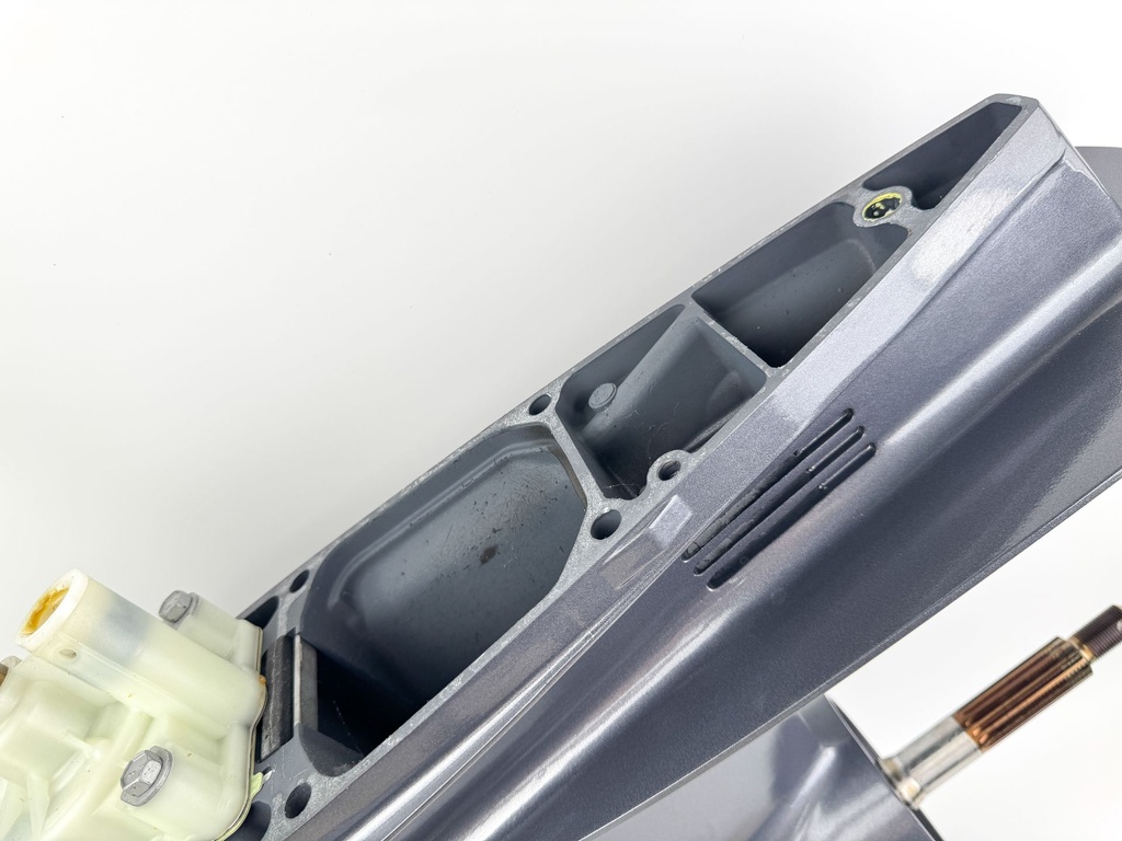 Yamaha 175 200HP I4 25" XL Lower Unit Gear Case Brand New