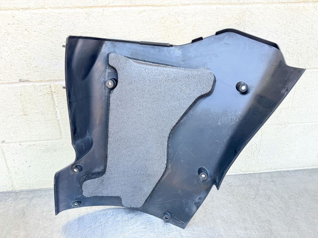 2012 Mercury 300HP 4 Stroke Verado Outboard Lower Apron Cover Set XL