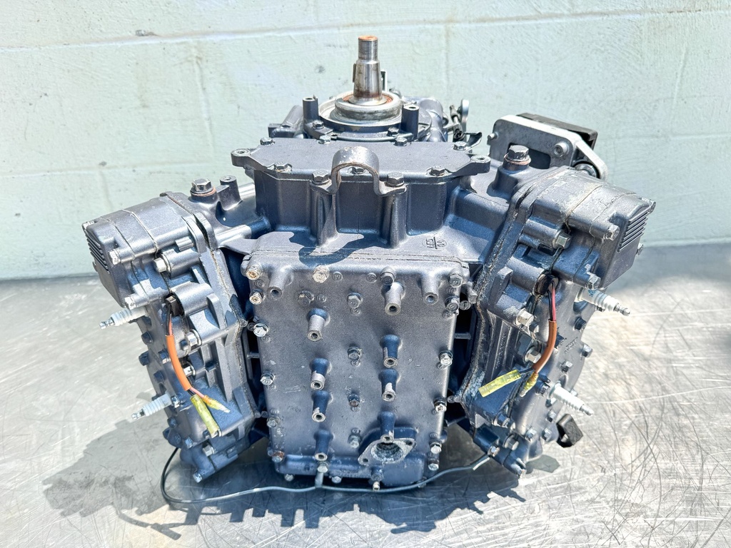 1988 Yamaha 130 HP 2 Stroke Outboard Powerhead 6L1-W0090-02-EK OEM