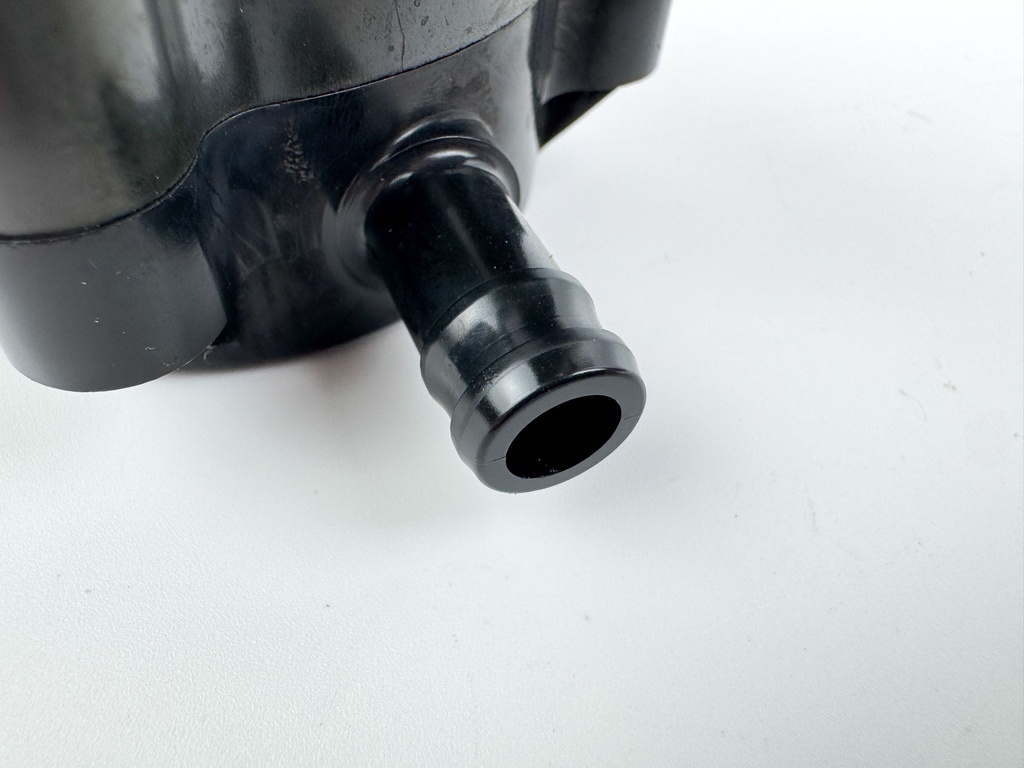 2007 Honda 135 HP 4 Stroke Outboard Fuel Pump 16700-ZY6-013 OEM