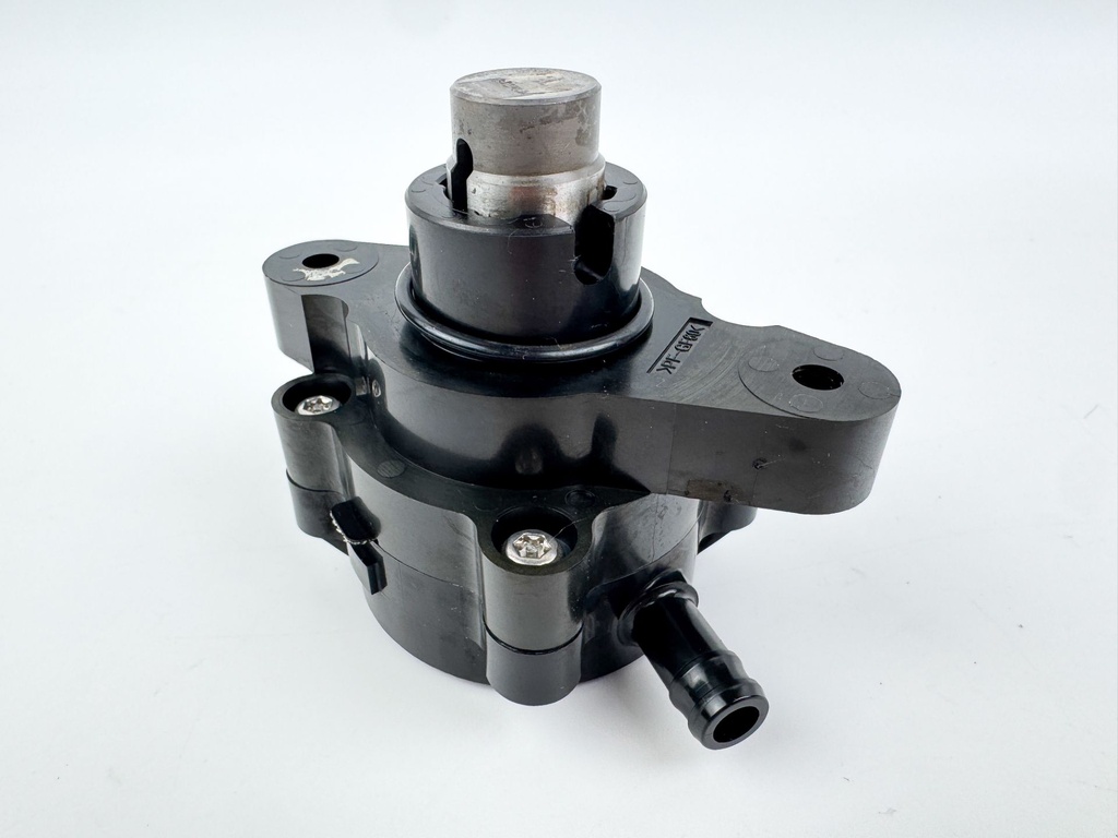 2007 Honda 135 HP 4 Stroke Outboard Fuel Pump 16700-ZY6-013 OEM