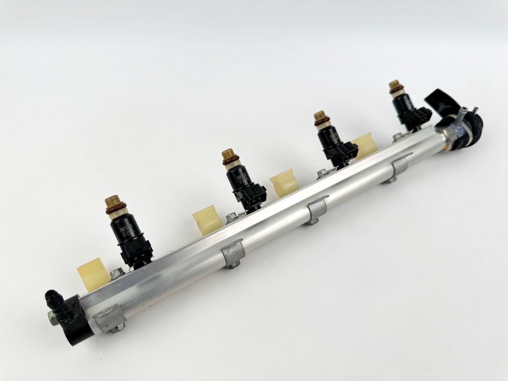 2007 Honda 135 HP 4 Stroke Outboard Fuel Injector Set W/ Rail 16450-ZY6-003 OEM