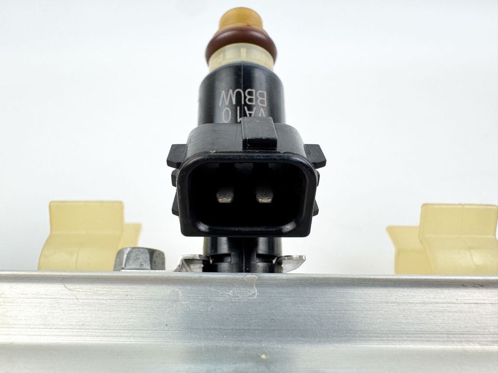 2007 Honda 135 HP 4 Stroke Outboard Fuel Injector Set W/ Rail 16450-ZY6-003 OEM