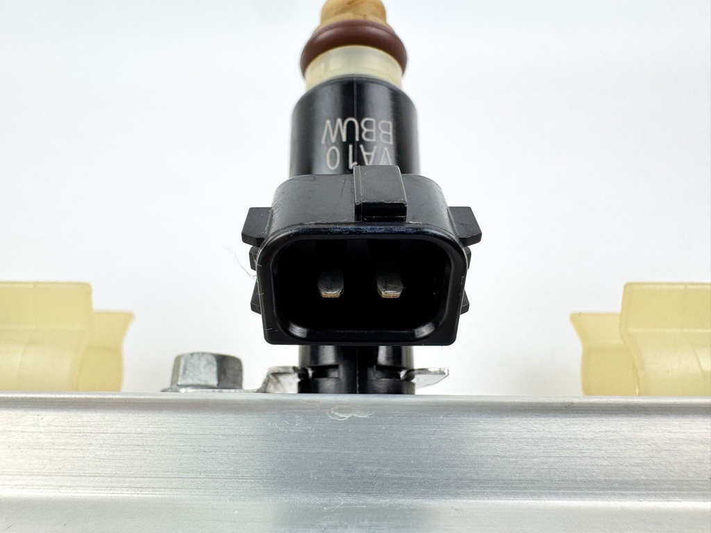 2007 Honda 135 HP 4 Stroke Outboard Fuel Injector Set W/ Rail 16450-ZY6-003 OEM