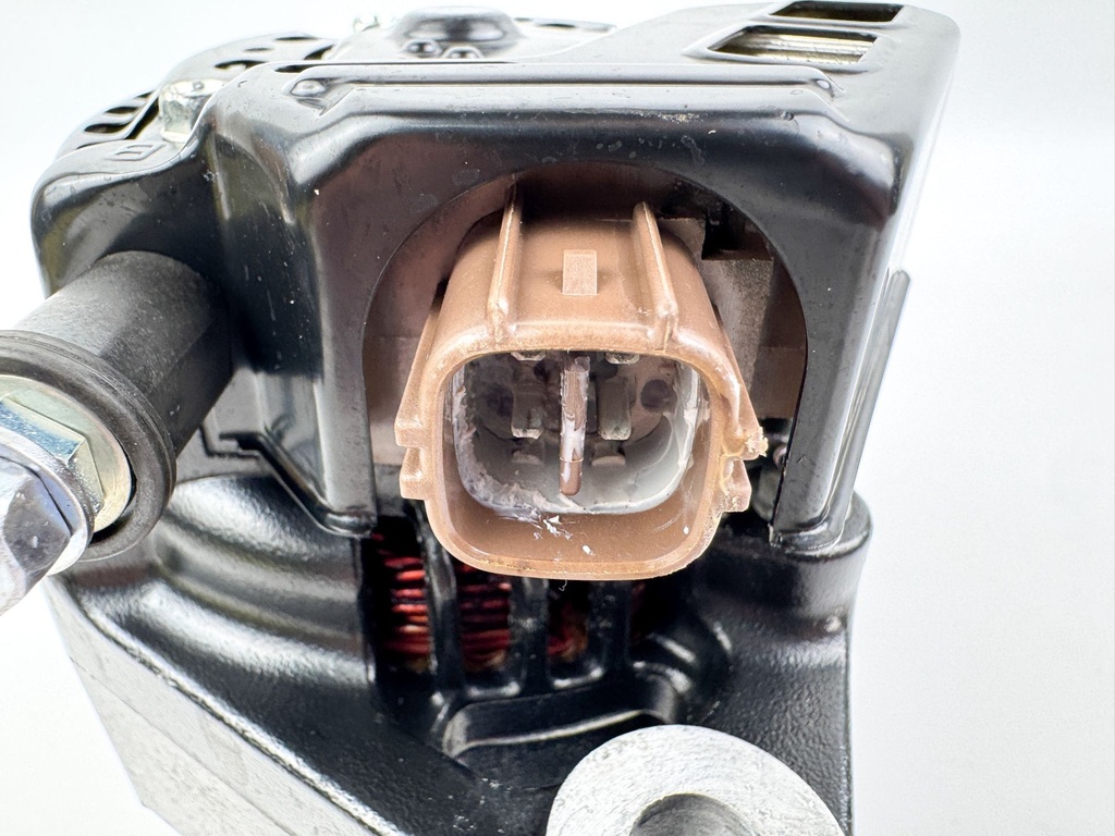 2007 Honda 135 HP 4 Stroke Outboard Alternator 31630-ZY6-013 OEM