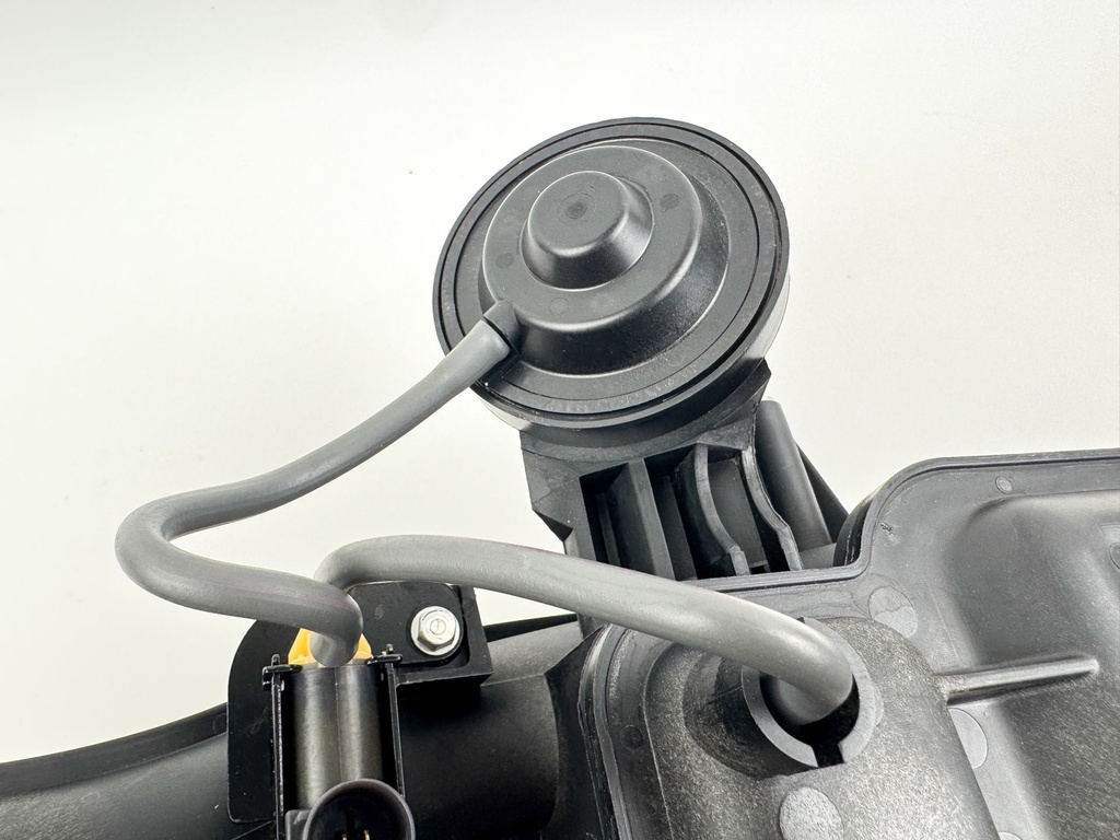 2007 Honda 135 HP 4 Stroke Outboard Intake Manifold 17110-ZY6-003 OEM