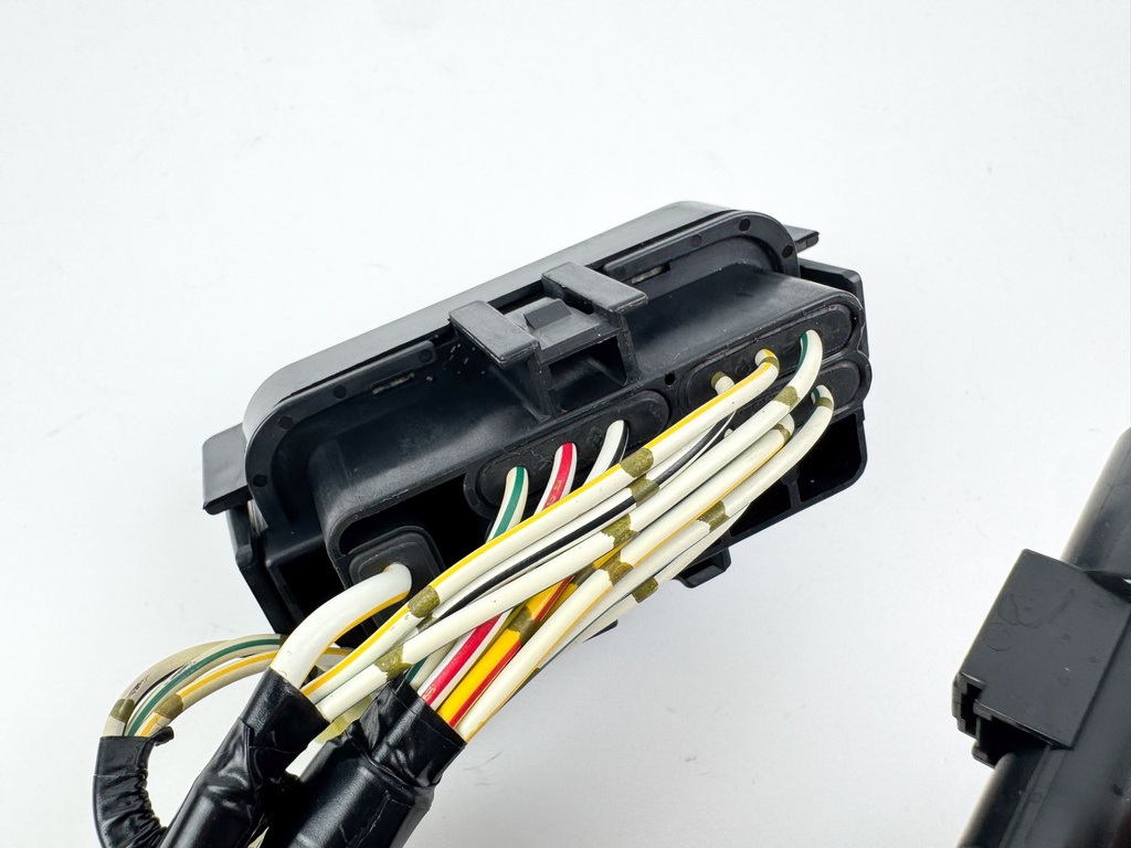 2007 Honda 135 HP 4 Stroke Outboard Fuse Box 38210-ZY6-003 OEM