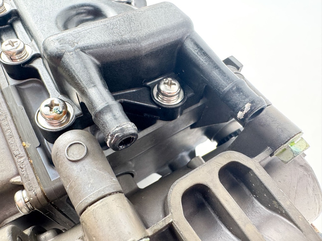 2006 Honda 150 HP 4 Stroke Outboard Vapor Separator Tank VST 16730-ZY6-063 OEM