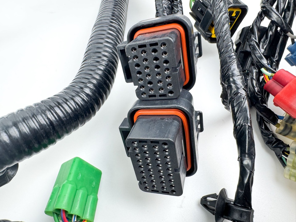 2007 Honda 135HP BF135 4 Stroke Outboard Engine Wire Harness 32100-ZY5-030 OEM