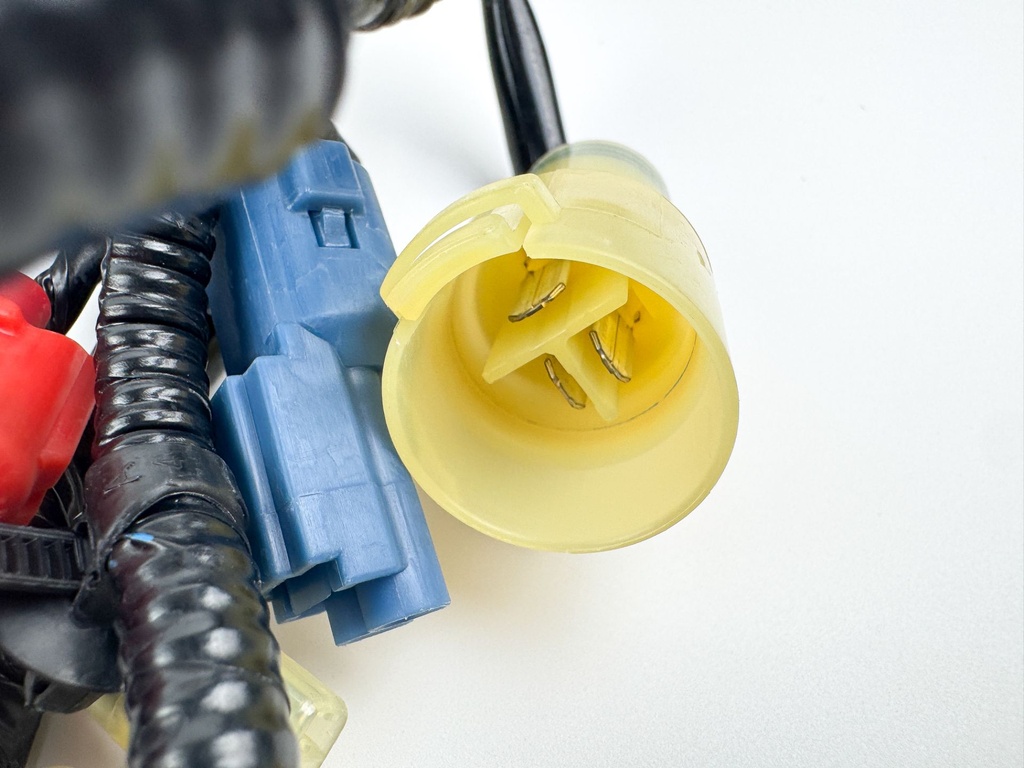 2007 Honda 135HP BF135 4 Stroke Outboard Engine Wire Harness 32100-ZY5-030 OEM