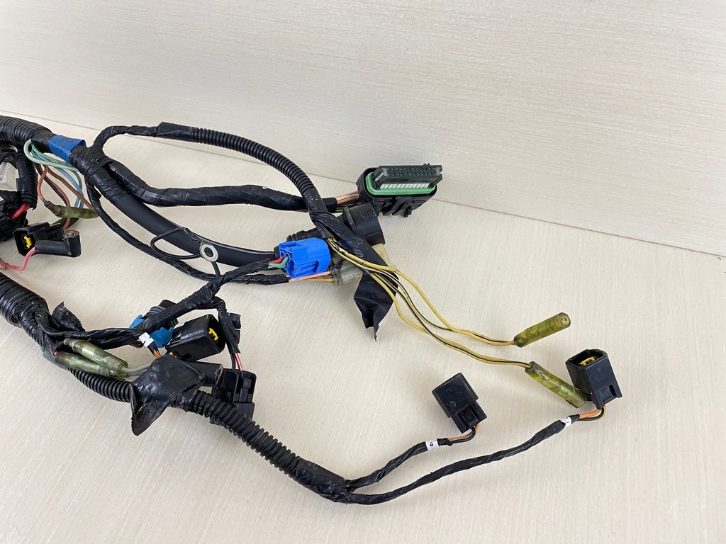 2002 Yamaha 30HP F30 Outboad Engine Wire Harness 67C-82590-20-00  