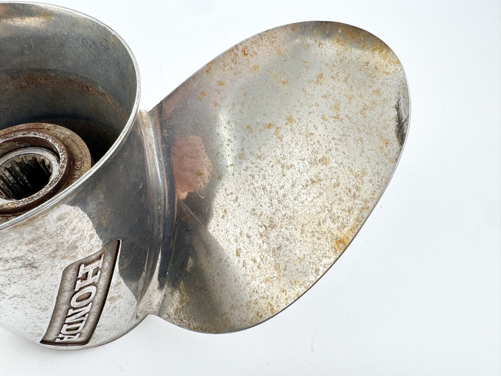 Honda Outboard Stainless Steel Prop Propeller 14 1/4" x 19P 3 Blade RH