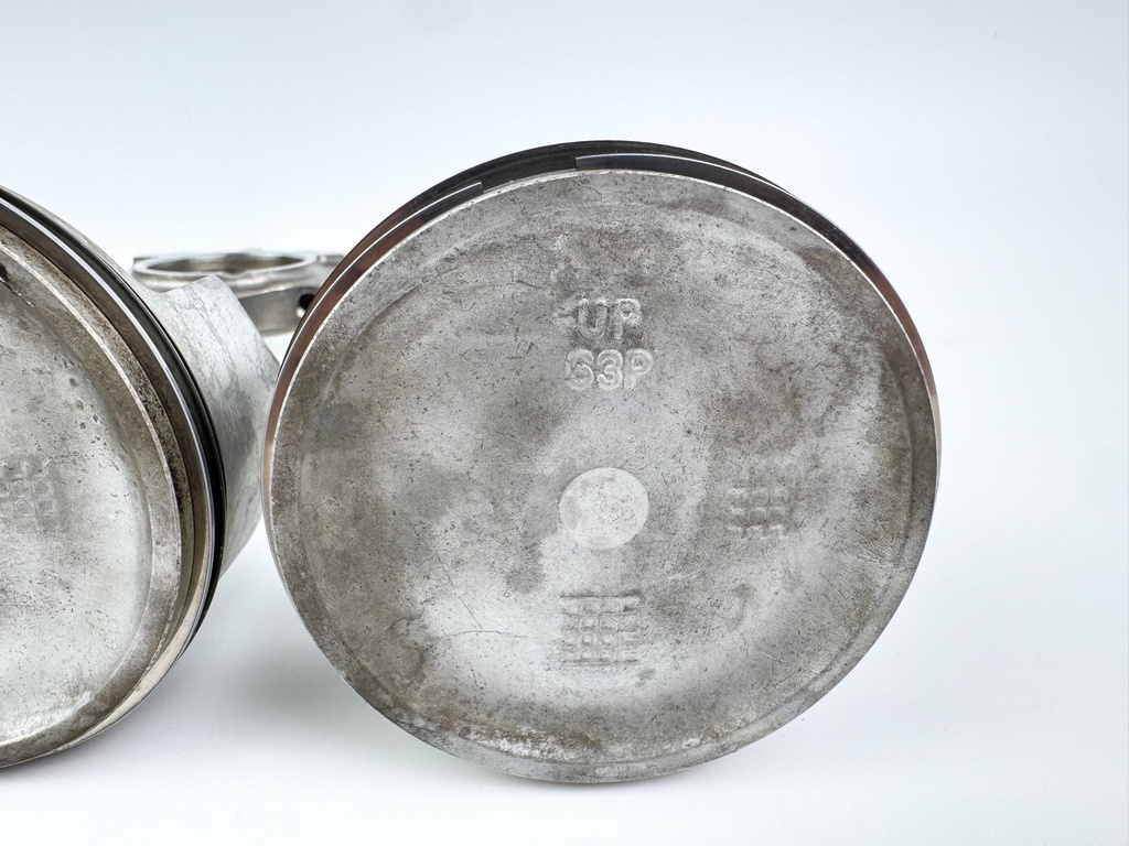 2005 Yamaha 150HP 4 Stroke Outboard Piston & Connecting Rod Set 63P-W1164-01-00