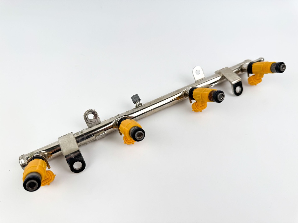 2005 Yamaha 150HP Outboard Engine Fuel Injector With Rail 63P-13761-00-00