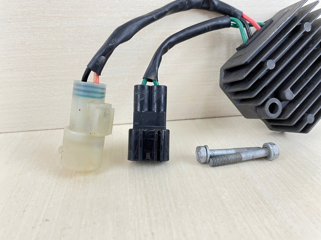 2010 Yamaha 25HP 4 Stroke Outboard Rectifier & Regulator Assembly 6BL-81960-00-00