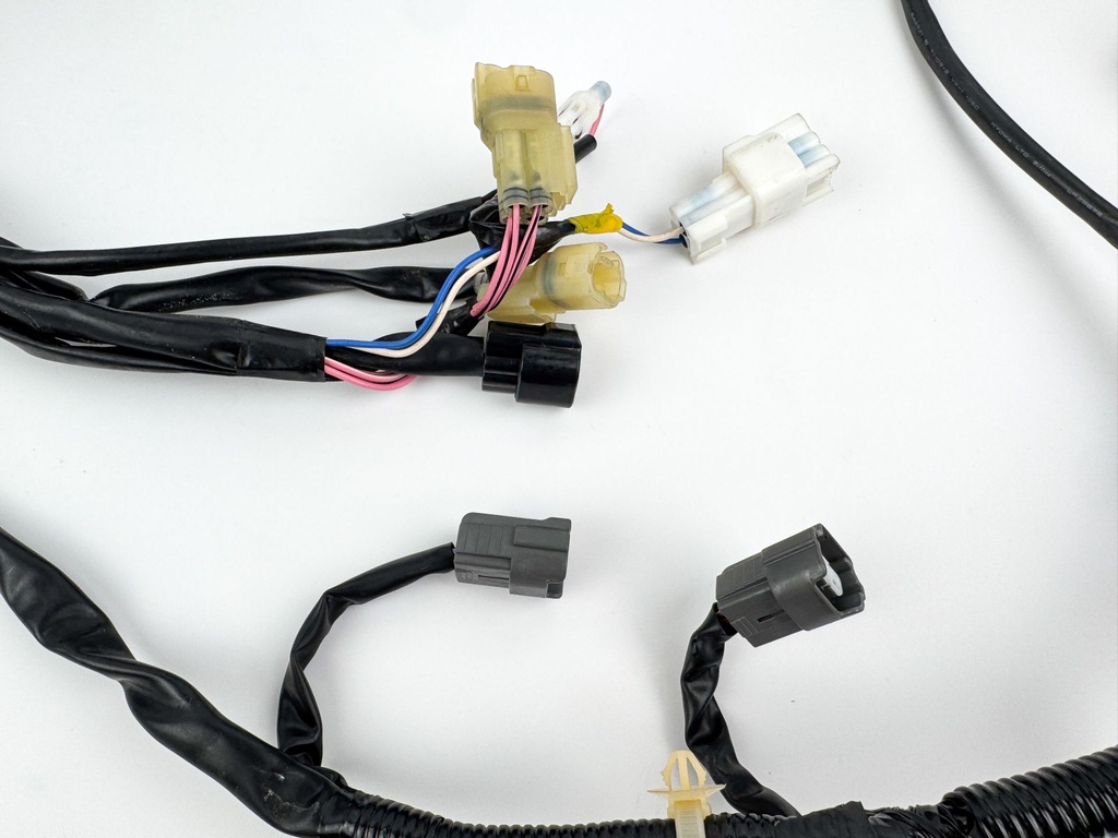 2005 Yamaha 150HP 4 Stroke Outboard Engine Wire Harness 63P-82590-21-00