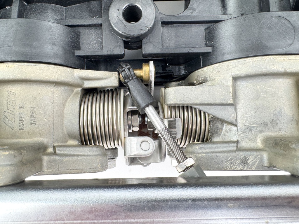 2006 Yamaha 150HP 4 Stroke Outboard Throttle Body Assembly Set 63P-13751-01-00