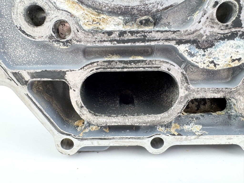 04-07 Yamaha 150HP 4 Stroke Outboard Cylinder Head Complete 63P-W009A-02-9S