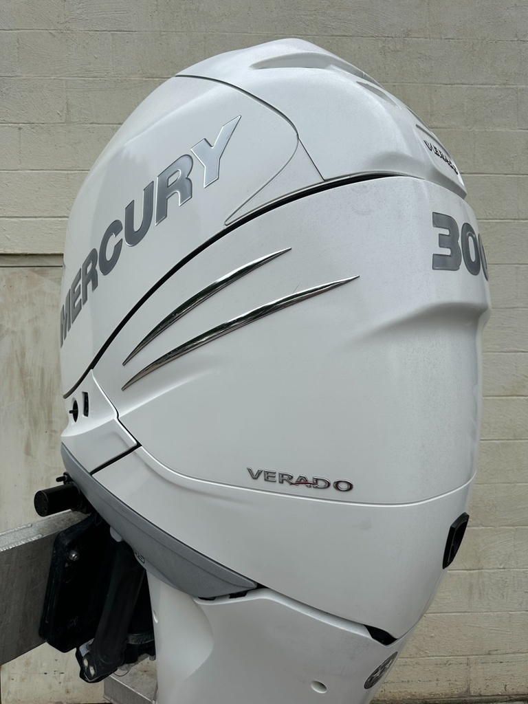 2014 Mercury Verado 300HP XXL 30" Outboard Engine W/ 723 Hours