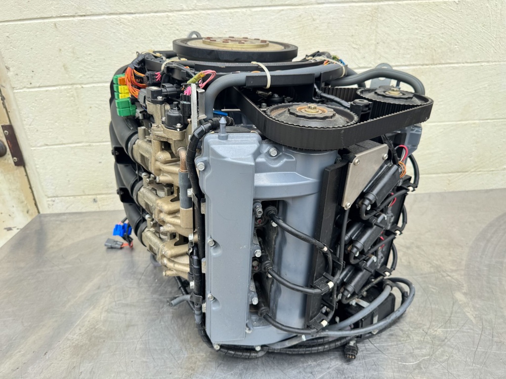 2005 Yamaha 225HP 4 Stroke Outboard Powerhead Complete Ready To Install