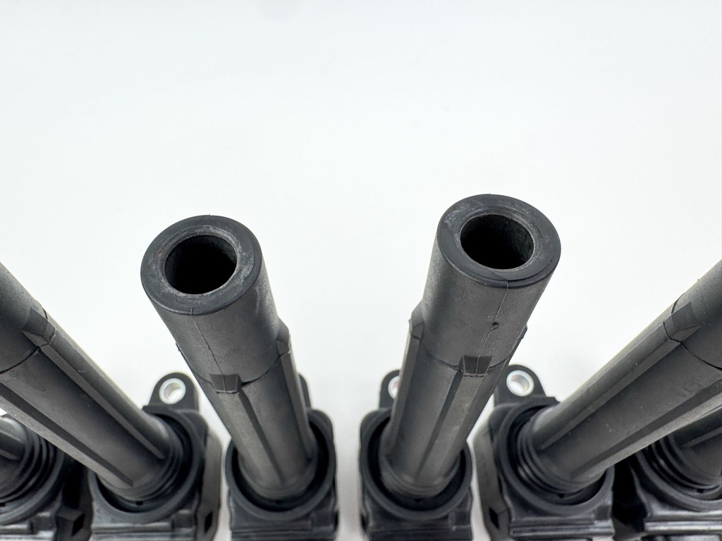 2010 Suzuki 250 HP 4 Stroke Outboard Ignition Coil Set 33410-93J00 OEM