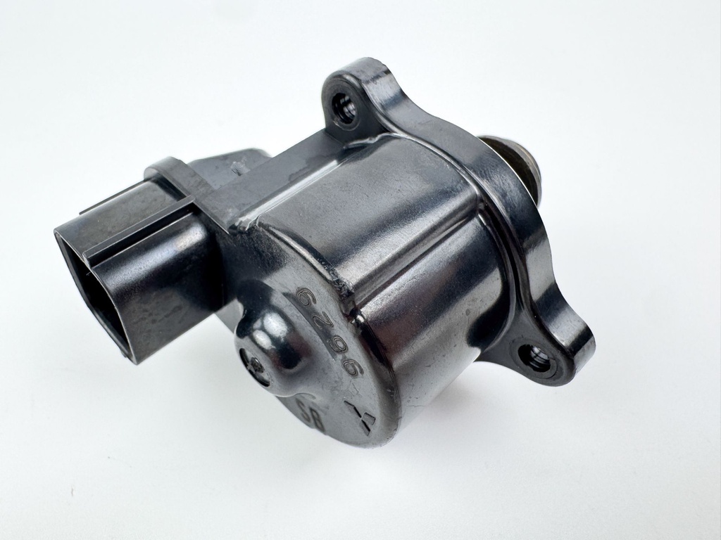 2010 Suzuki 250 HP 4 Stroke Outboard IAC Idle Air Control Valve 18137-52D00 OEM