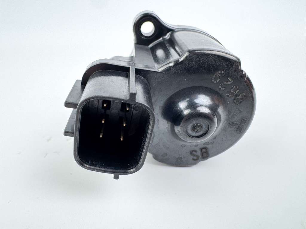 2010 Suzuki 250 HP 4 Stroke Outboard IAC Idle Air Control Valve 18137-52D00 OEM