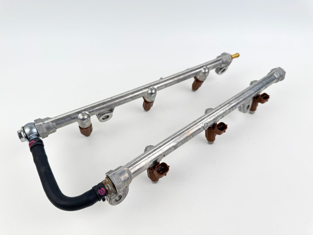 2010 Suzuki 250 HP 4 Stroke Outboard Port Fuel Injector Set W/ Rail 15710-96J00 OEM