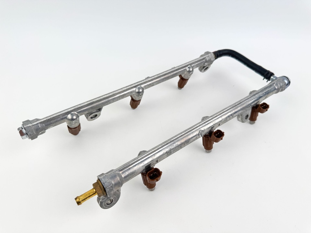 2010 Suzuki 250 HP 4 Stroke Outboard Port Fuel Injector Set W/ Rail 15710-96J00 OEM