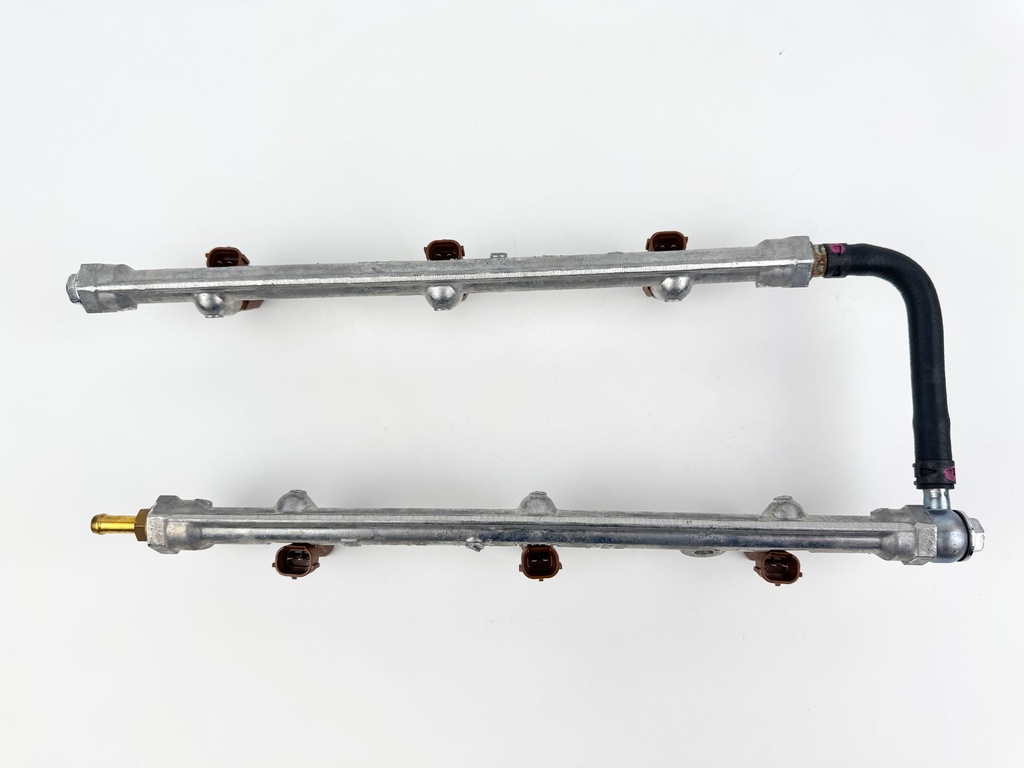 2010 Suzuki 250 HP 4 Stroke Outboard Port Fuel Injector Set W/ Rail 15710-96J00 OEM