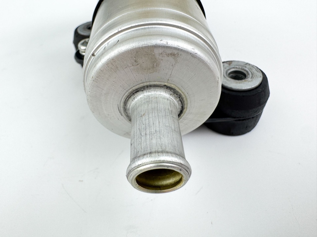 2010 Suzuki 250 HP 4 Stroke Outboard Fuel Pump 15100-94900 OEM