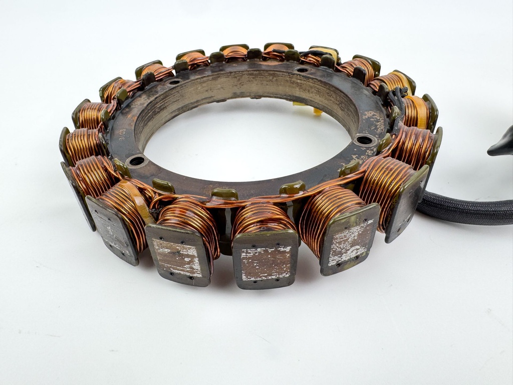 2010 Suzuki 250 HP 4 Stroke Outboard Stator Charging Coil 32120-93J10 OEM