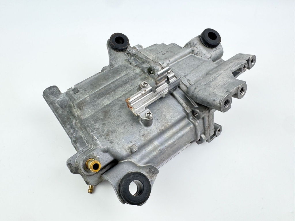 2010 Suzuki 250 HP 4 Stroke Outboard Vapor Separator Tank VST 15600-98J01 OEM