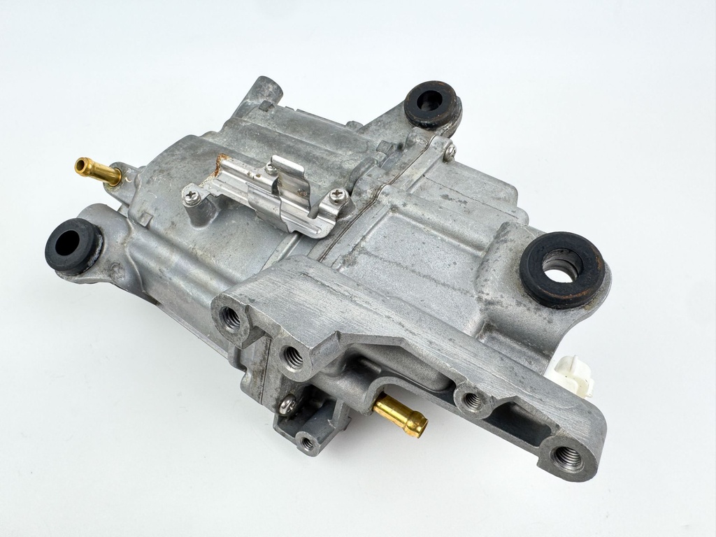 2010 Suzuki 250 HP 4 Stroke Outboard Vapor Separator Tank VST 15600-98J01 OEM