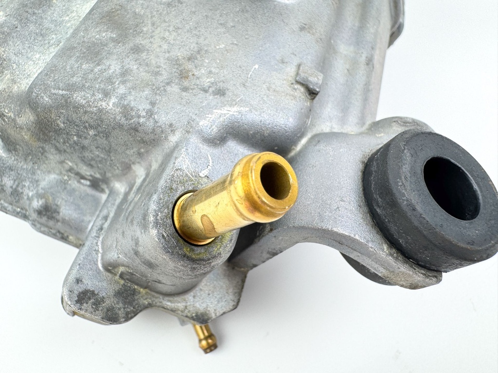 2010 Suzuki 250 HP 4 Stroke Outboard Vapor Separator Tank VST 15600-98J01 OEM