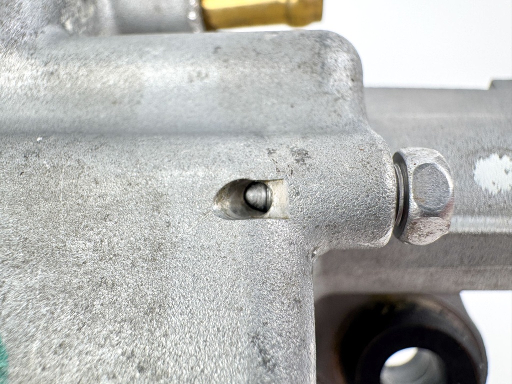 2010 Suzuki 250 HP 4 Stroke Outboard Vapor Separator Tank VST 15600-98J01 OEM