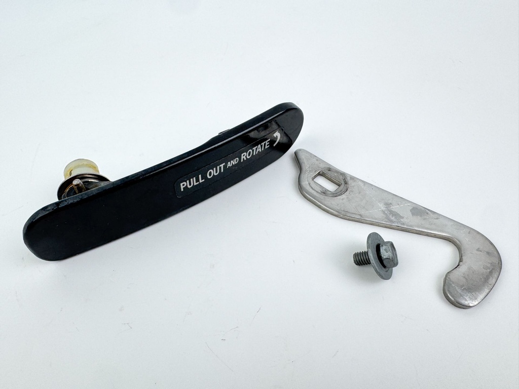 2010 Suzuki 250 HP 4 Stroke Outboard Front Latch Handle 61645-93J00-0EP OEM