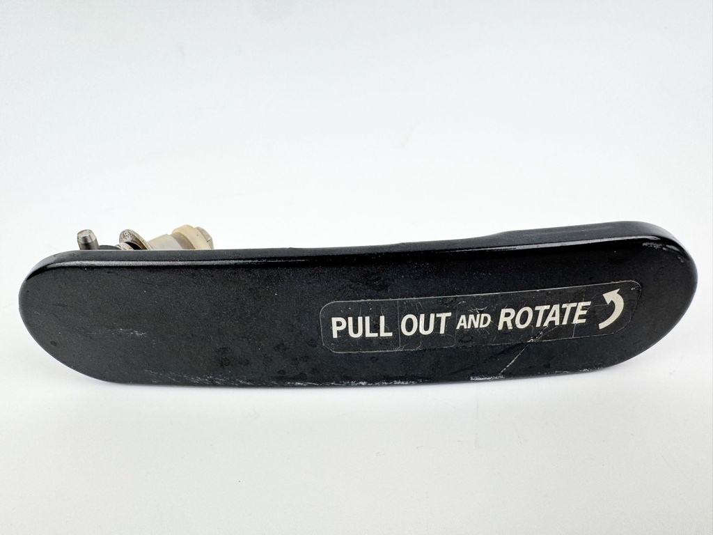 2010 Suzuki 250 HP 4 Stroke Outboard Starboard Latch Handle 61633-93J00-0EP OEM