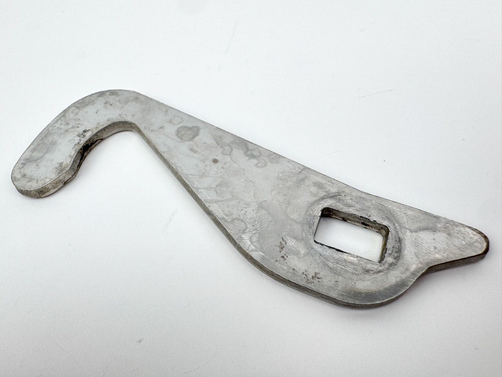 2010 Suzuki 250 HP 4 Stroke Outboard Starboard Latch Handle 61633-93J00-0EP OEM