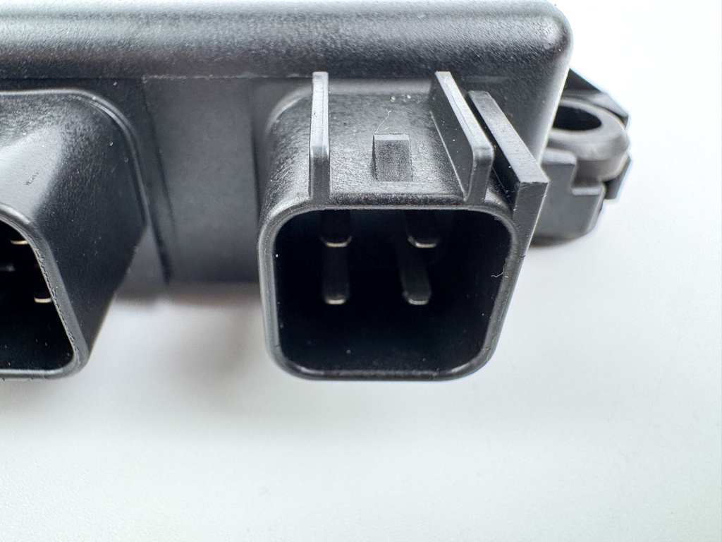 2000 Yamaha 80 HP 4 Stroke Outboard C.D.I CDI Assembly 67F-85540-00-00 OEM