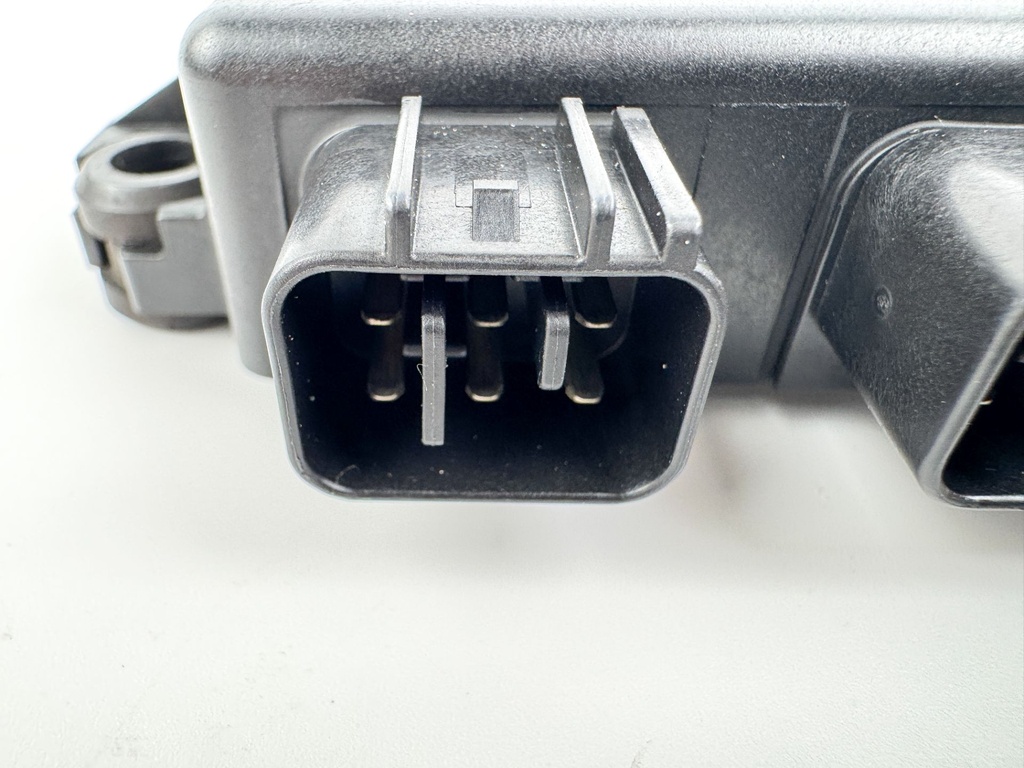 2000 Yamaha 80 HP 4 Stroke Outboard C.D.I CDI Assembly 67F-85540-00-00 OEM