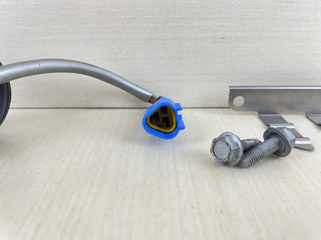 2002 Yamaha 60HP 4 Stroke Outboard Power Trim & Tilt Switch 63D-82563-10-00  