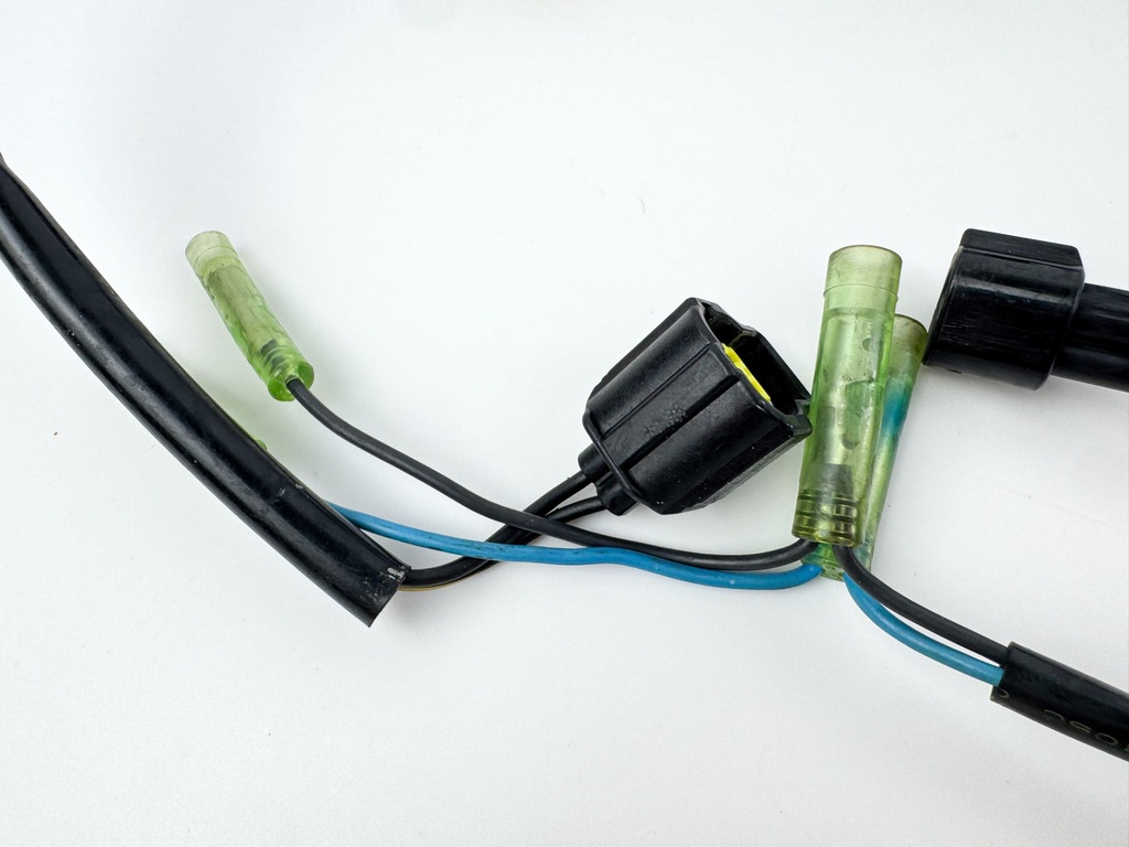 2000 Yamaha 80 HP 4 Stroke Outboard Engine Wire Harness 67F-82590-00-00 OEM