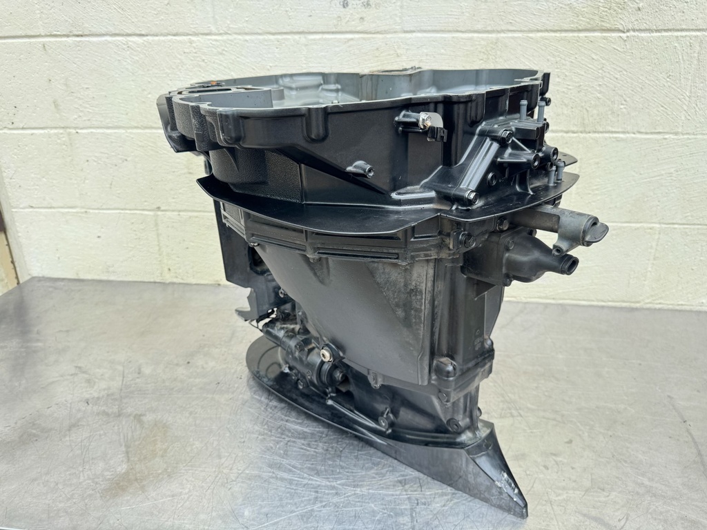 2010 Suzuki 250HP DF250S Long 20" Outboard Complete Midsection & Swivel Bracket