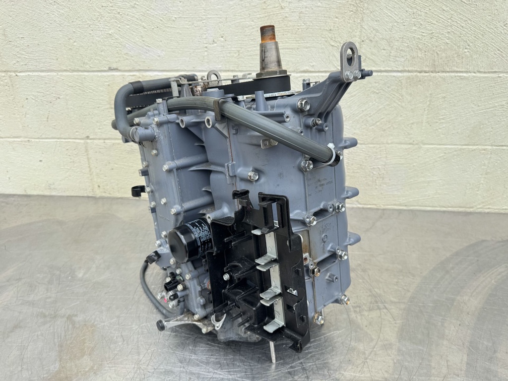 2001 - 2004 Yamaha F 80 90 100 HP 4 Stroke Outboard Powerhead Crankcase Assembly