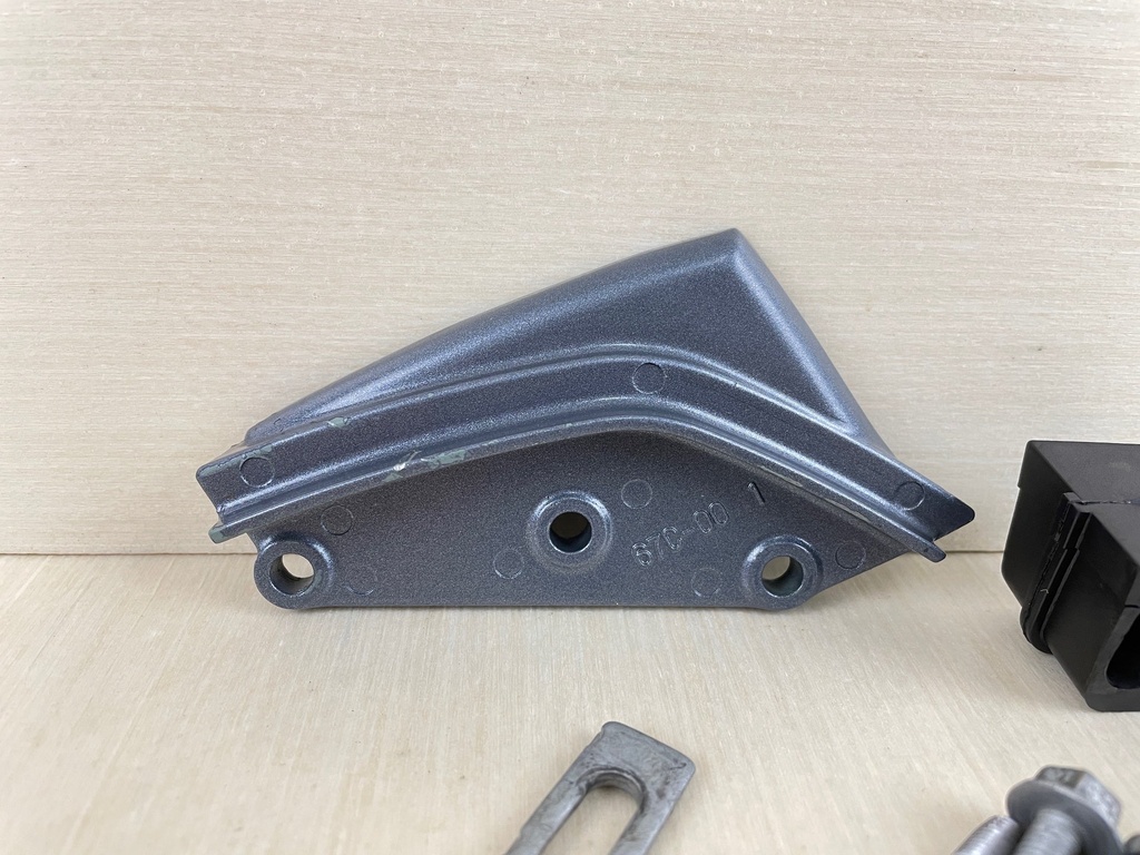 2002 Yamaha 60HP F60 Outboard Cable Cover Plate Fitting 67C-42738-00-8D