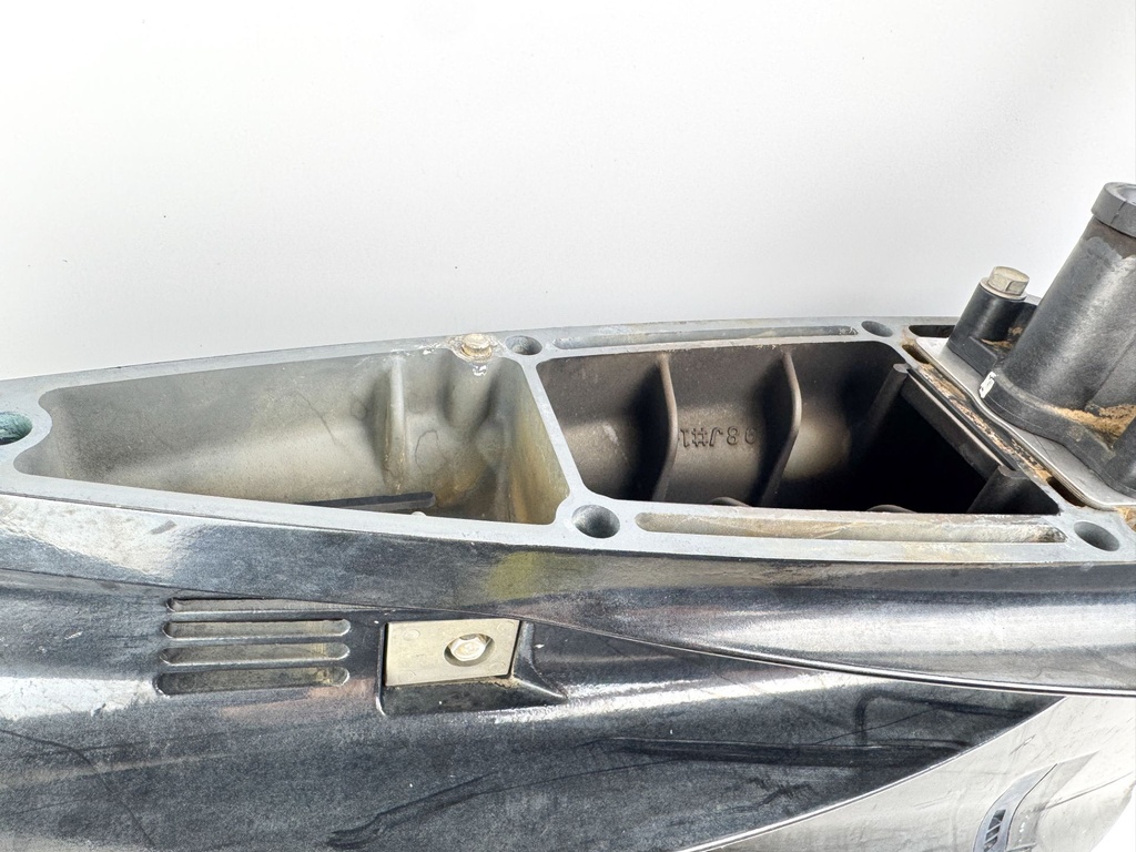 2008 - 2016 Suzuki DF250 250HP 250S 20" Long Lower Unit Gear Case