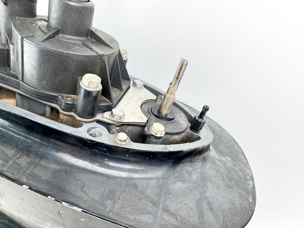 2008 - 2016 Suzuki DF250 250HP 250S 20" Long Lower Unit Gear Case